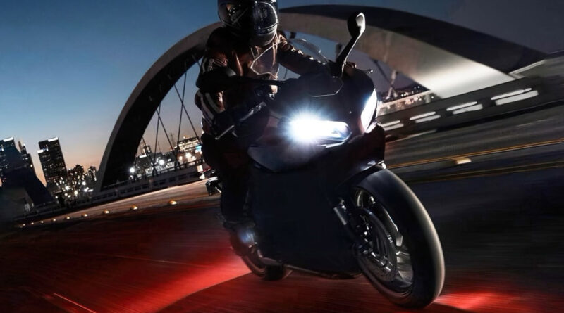 triumph daytona 660 teaser